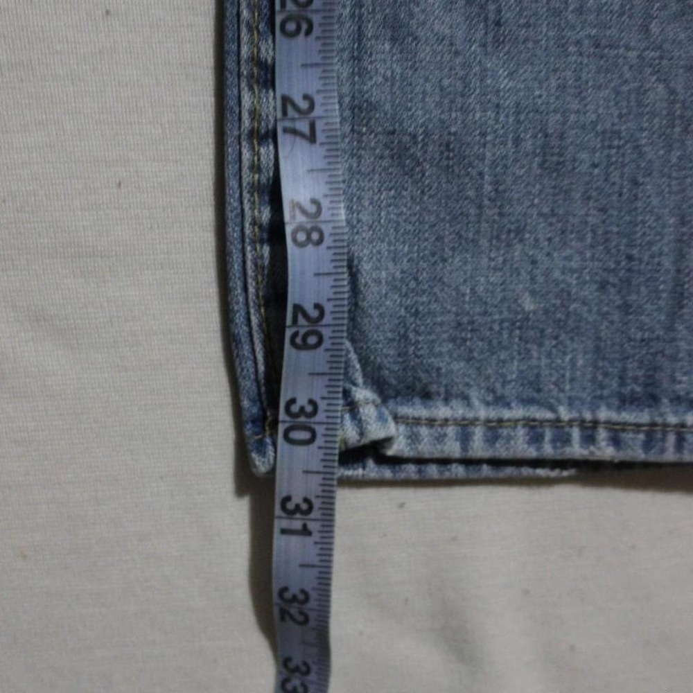 Womens Y2K Light Wash True Religion Cameron Distressed Straight Fit Jeans - Picture 8 of 8